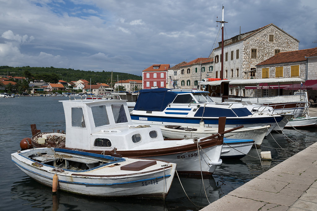 Hafen von Starigrad